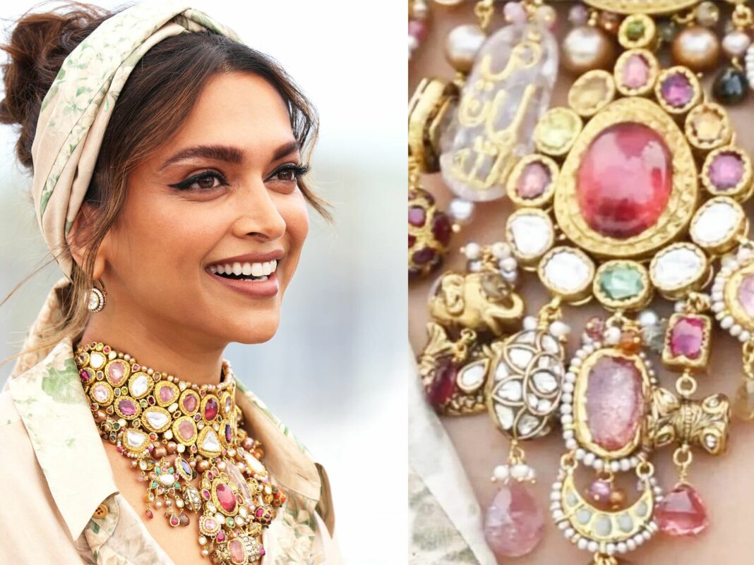 Deepika Padukone Praises For Wearing A Necklace of 