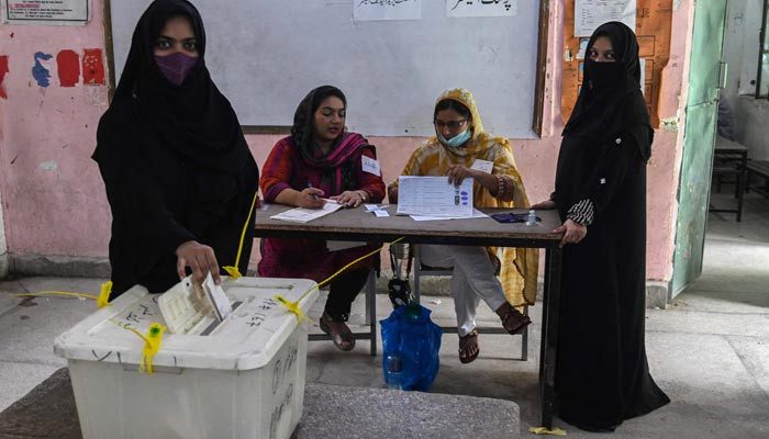 Karachi: Polling for by-elections in NA-245 underway