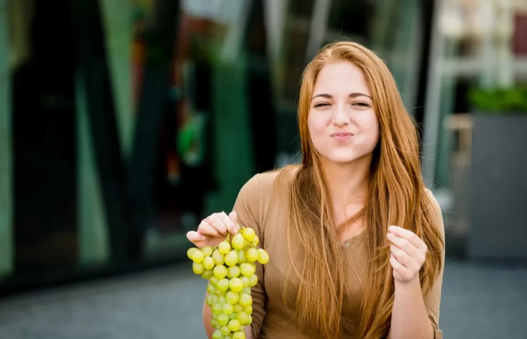 Eating Grapes Prolongs Life