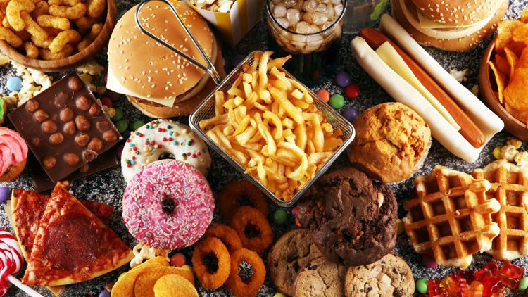 A high calories diet increases the risk of cancer and early death