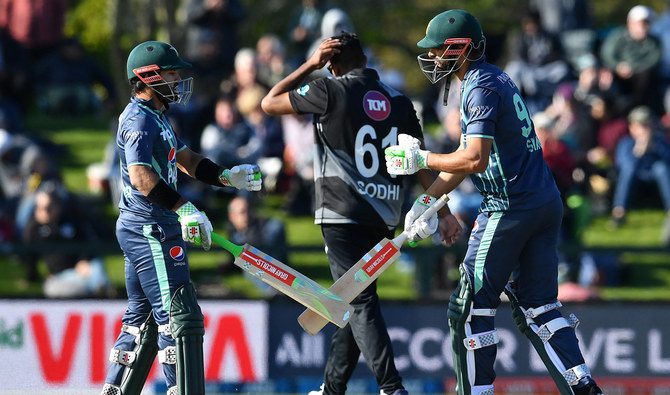 Pakistan beat New Zealand to win the tri-nation T20 series