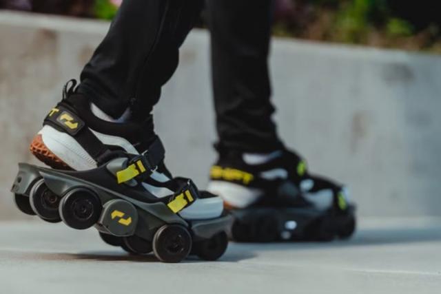 The robotics shoe 'Moonwalker' is ready in America