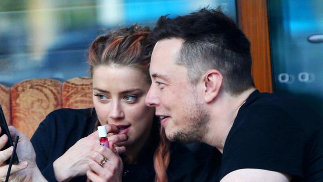 Elon Musk's ex-girlfriend Amber Heard leaves Twitter