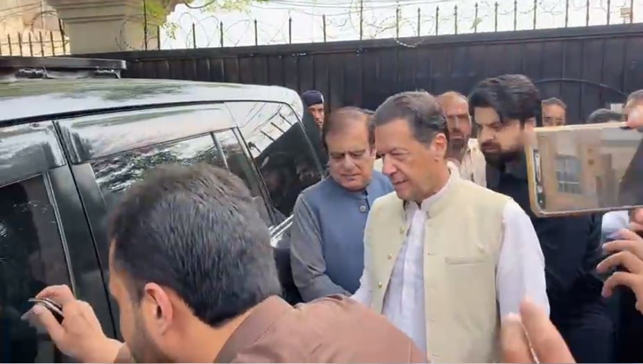 Imran Khan's car stopped at High Court gate