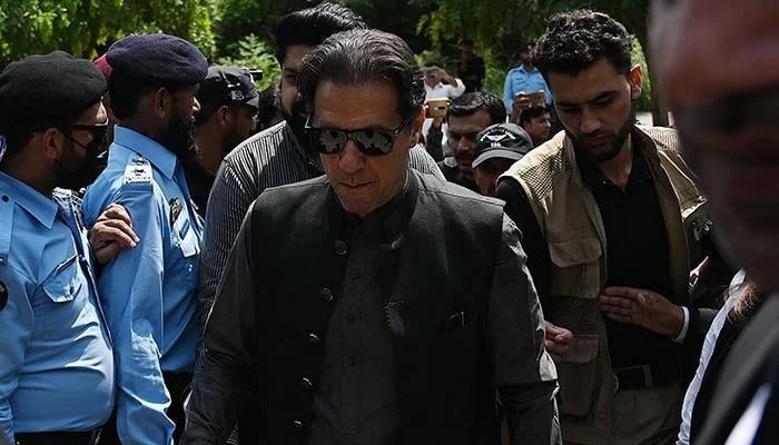 LHC granted 2 hours to bring Imran Khan to court