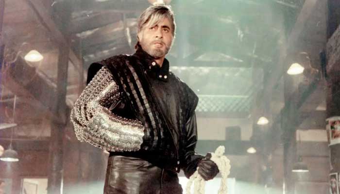 Amitabh Bachchan gifted 'Shahenshah' jacket to Saudi fan