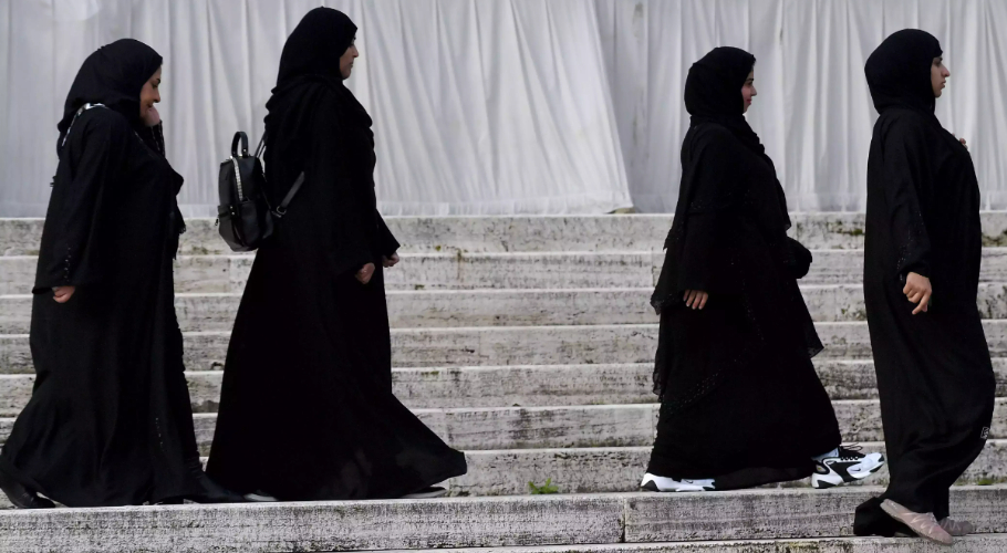 France to ban wearing abaya dress in schools