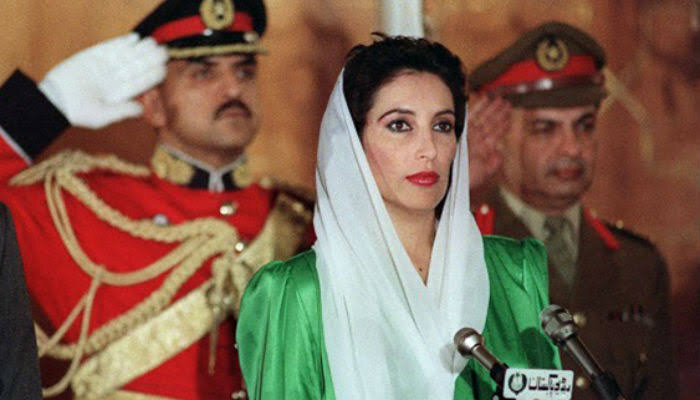 Which designer designed this iconic dress of Benazir Bhutto