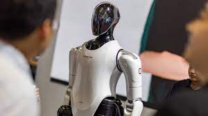 UK school appoints robot principal