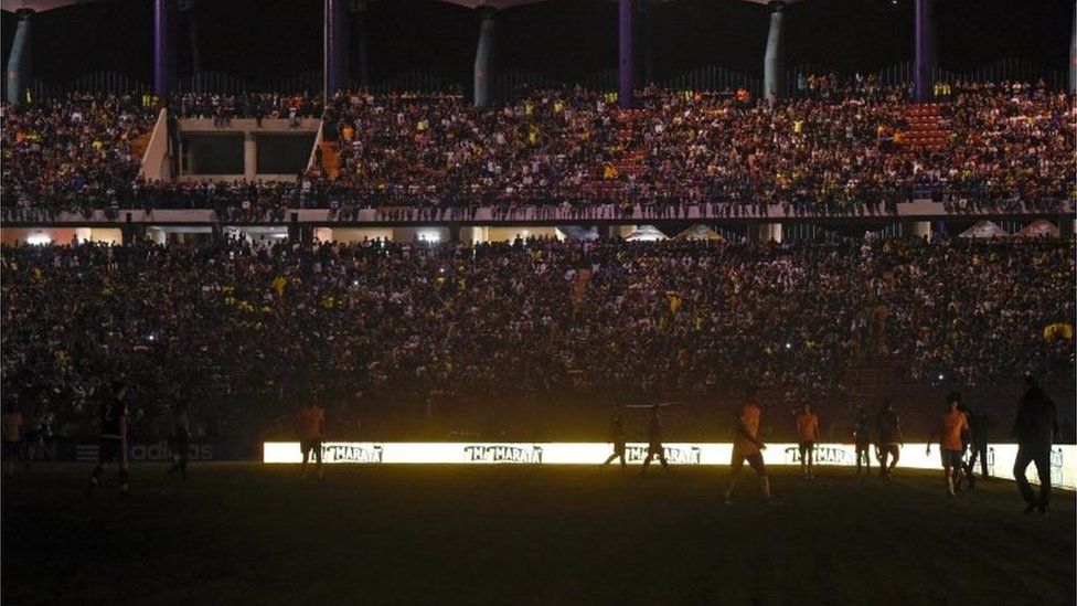 Ground power cut off during FIFA World Cup Qualifier match