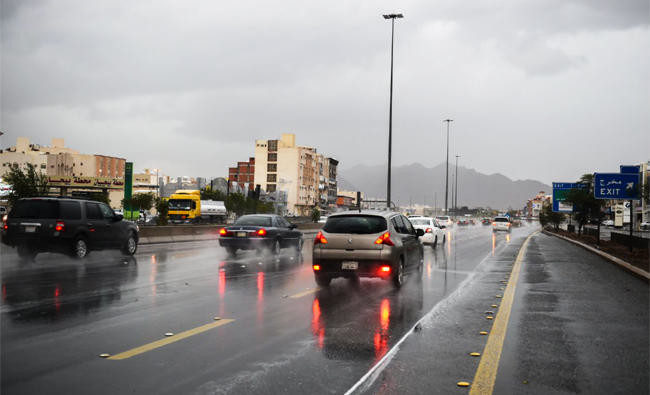 Saudi Arabia: Uncertain weather, schools closed in many cities