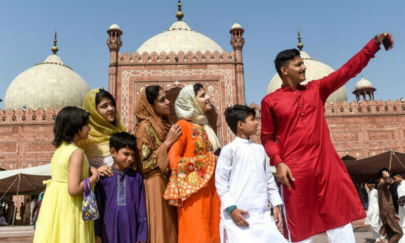 Federal government approves 4 holidays on Eid-ul-Fitr