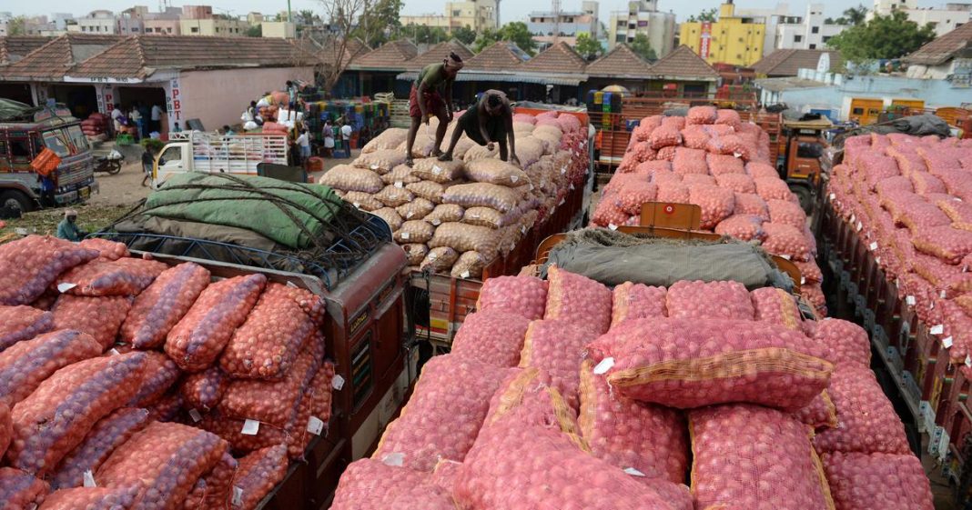 First ever Afghanistan sent 8000 tons onions to India via Pakistan