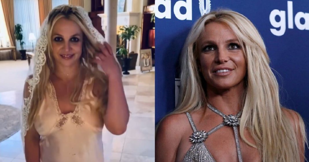 Britney Spears married herself, fans are surprised